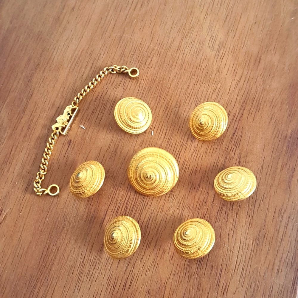 Authentic Buttons from Escada Blazer Germany